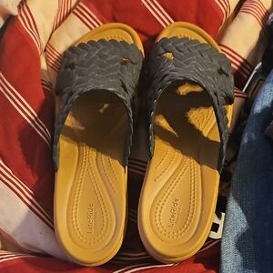 CROCS Tan Slide Sandals/black